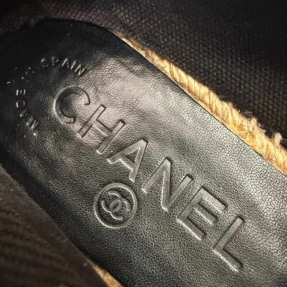 CHANEL CC :Logo Black & Beige Two Tone Espadrilles IT38